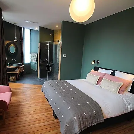 Couette-café L'escapade Bordelaise - Côté Jardin 4*