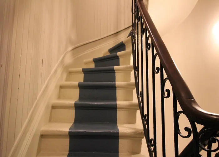 L'escapade Bordelaise - Cote Jardin Bed & Breakfast 4*