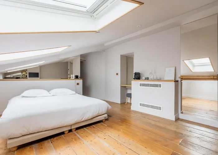 L'escapade Bordelaise - Cote Jardin Bed & Breakfast 4*