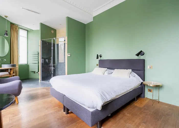 Bed & Breakfast L'escapade Bordelaise - Cote Jardin 4*